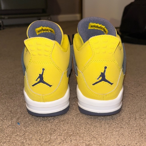 Lightning 4s - Picture 4 of 8
